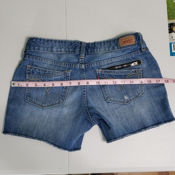 LEVI'S denim shorts - Picture 10 of 10